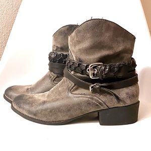 9.5 boots grey black buckle moto distressed booties comfort low heel leather